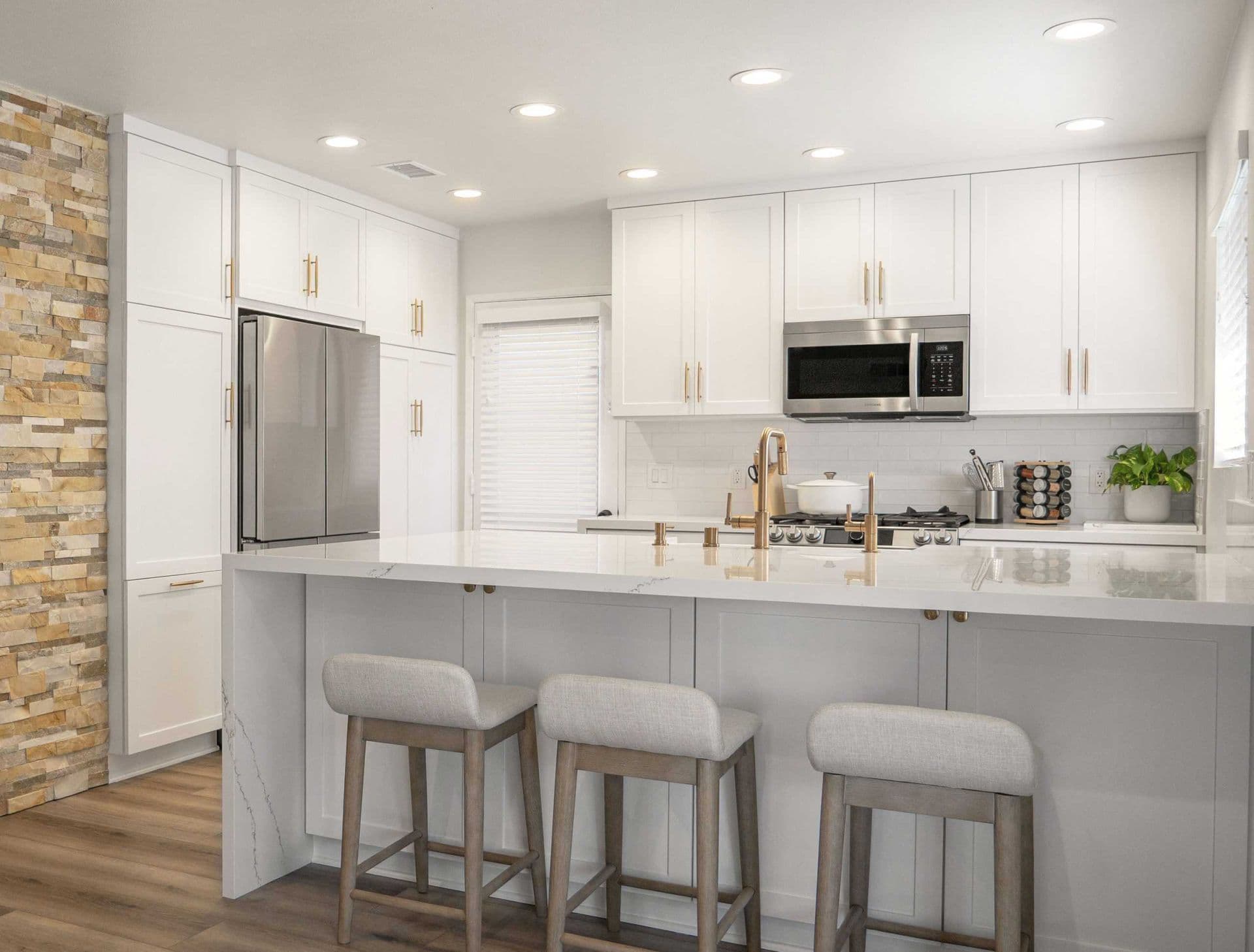 Toledo-Cabinet-Refacing-scaled